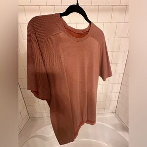 Men’s Orange striped Lululemon Metal Vent Tech, size XL
